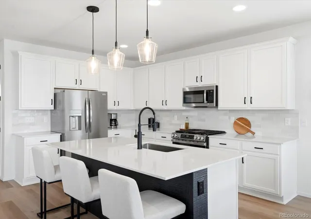 5th image of 872 Goodrich Peak St, Erie, CO 80516 | MLS# 7844979