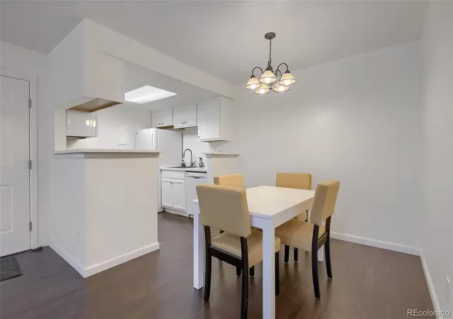Listing Photo 4 - Condo for sale in building located at 10273 E Peakview Ave, Englewood, CO 80111 - Unit #D104