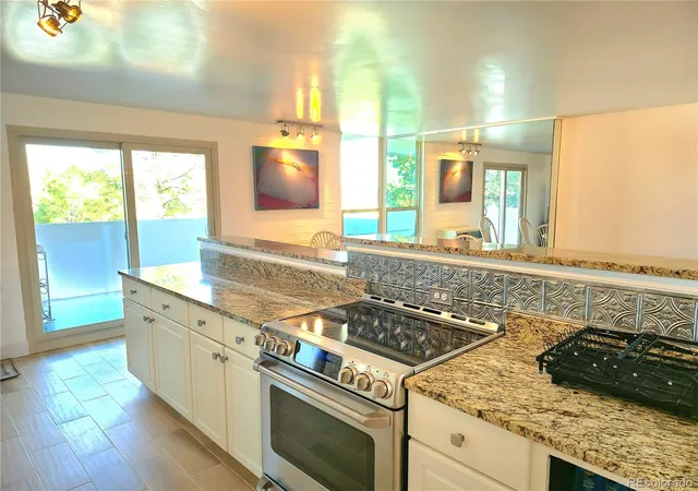 3rd image of 2880 S Locust St #302N, Denver, CO 80222 | MLS# 4739154
