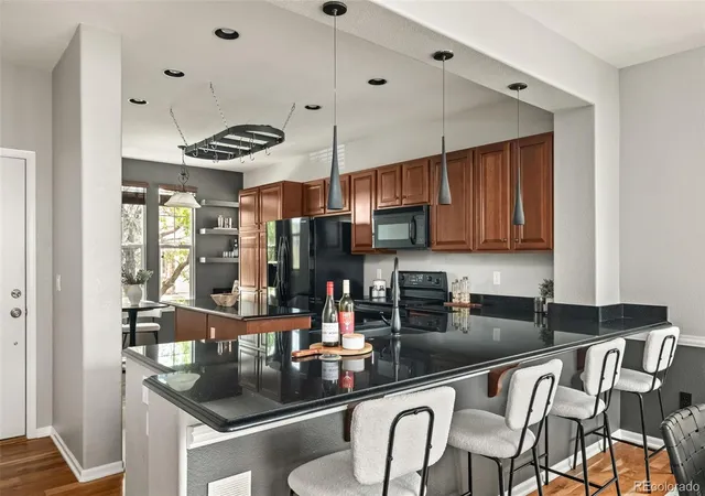 Photo 3 of Sale Pending at 5517 Brooklawn Ln, Highlands Ranch, CO 80130 | MLS# 1611918 | Listing updated on 2026-10-09