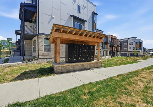 3rd image of 2570 Josephine Wy, Louisville, CO 80027 | MLS# 3619202