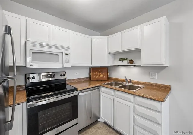 Photo 4 of Condo for sale at 700 S Alton Way #6D, Denver, CO 80247 | MLS# 4584673 | Listing updated on 2026-08-26