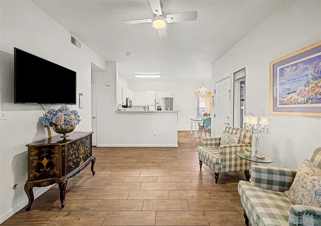 Listing Photo 4 - Condo for sale in building located at 4875 S Balsam Wy, Denver, CO 80123 - Unit #7-101