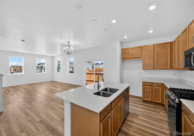 5th image of 342 N Bersshine Ct, Watkins, CO 80137 | MLS# 9879241
