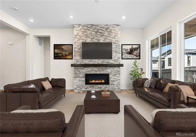 Photo 3 of Single family home for sale at 11136 Stonepath St, Littleton, CO 80125 | MLS# 5881191 | Listing updated on 2026-09-20