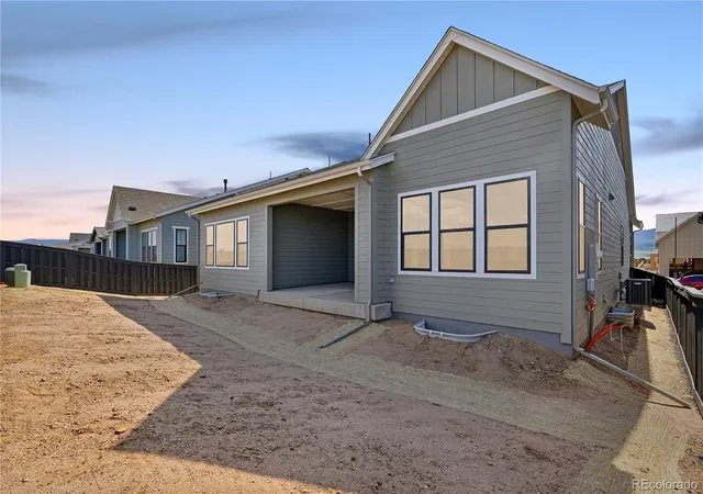 Photo 3 of Single family home for sale at 11184 Amber Light Trl, Littleton, CO 80125 | MLS# 8816602 | Listing updated on 2026-09-20