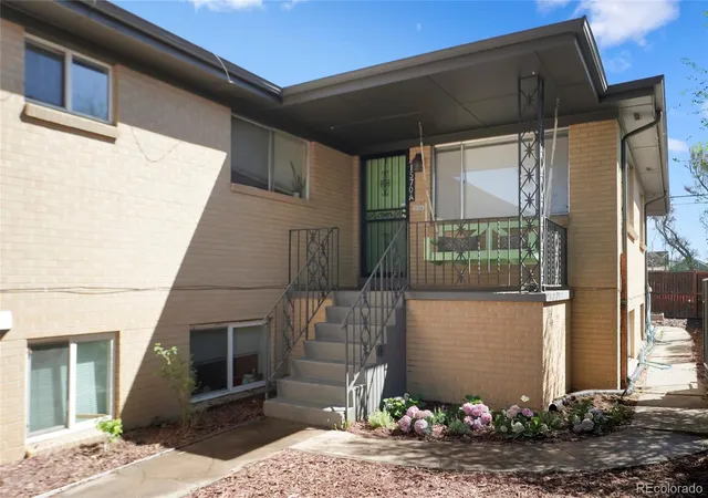 3rd image of 1570 Tamarac St, Denver, CO 80220 | MLS# 6032844