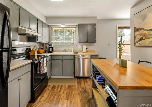 Photo 4 of House for sale at 765 Gardenia St, Golden, CO 80401 | MLS# 2555306 | Listing updated on 2026-09-25