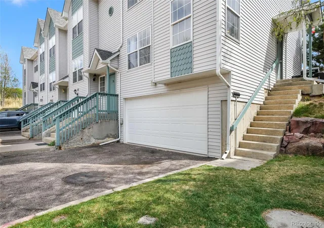Photo 2 of Townhouse for sale at 30 Vale Cir, Palmer Lake, CO 80133 | MLS# 8539112 | Listing updated on 2026-09-12
