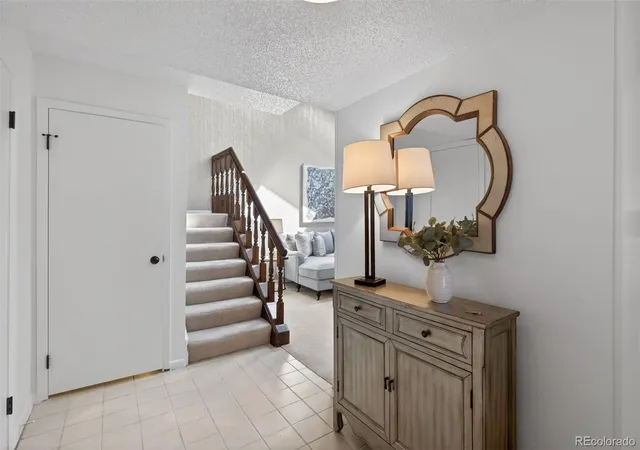 2nd image of 2558 S Vaughn Wy #D, Aurora, CO 80014 | MLS# 3875509