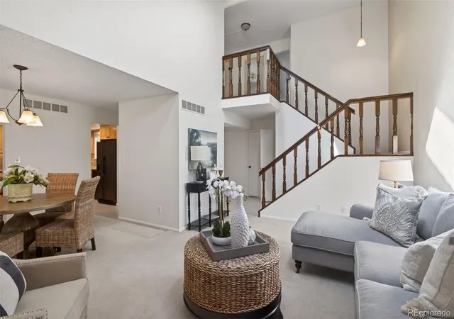 3rd image of 2558 S Vaughn Wy #D, Aurora, CO 80014 | MLS# 3875509