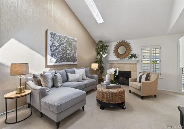 5th image of 2558 S Vaughn Wy #D, Aurora, CO 80014 | MLS# 3875509