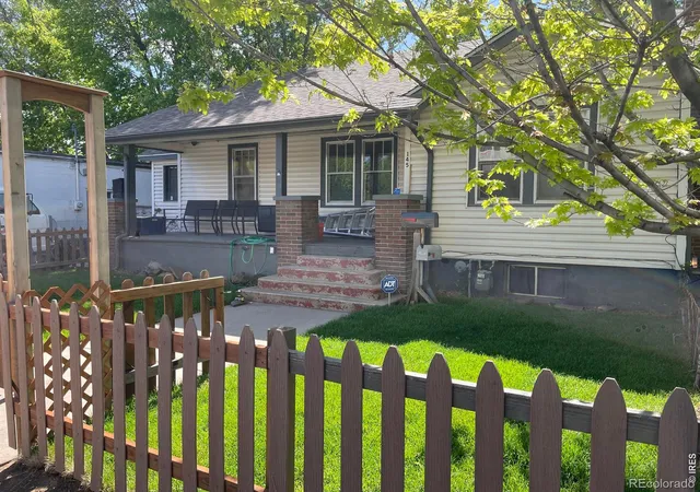 3rd image of 135 Cleveland Ave, Loveland, CO 80537 | MLS# IR1056773