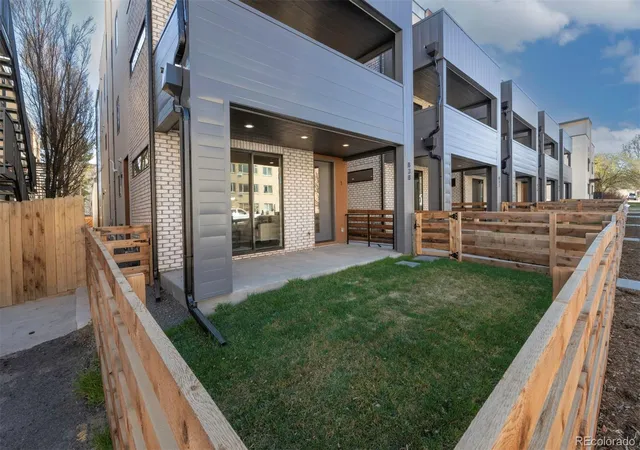 2nd image of 826 Cherry St #1, Denver, CO 80220 | MLS# 3462098