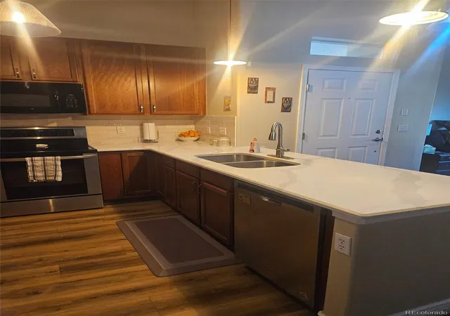 Listing Photo 4 - Condo for sale in building located at 8779 S Kipling Wy, Littleton, CO 80127 - Unit #204