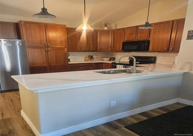 Listing Photo 5 - Condo for sale in building located at 8779 S Kipling Wy, Littleton, CO 80127 - Unit #204