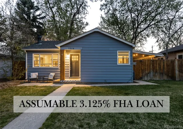 Homes for sale in Aurora, CO | 2216 Lima St, Aurora, CO 80010 | MLS# 3600246