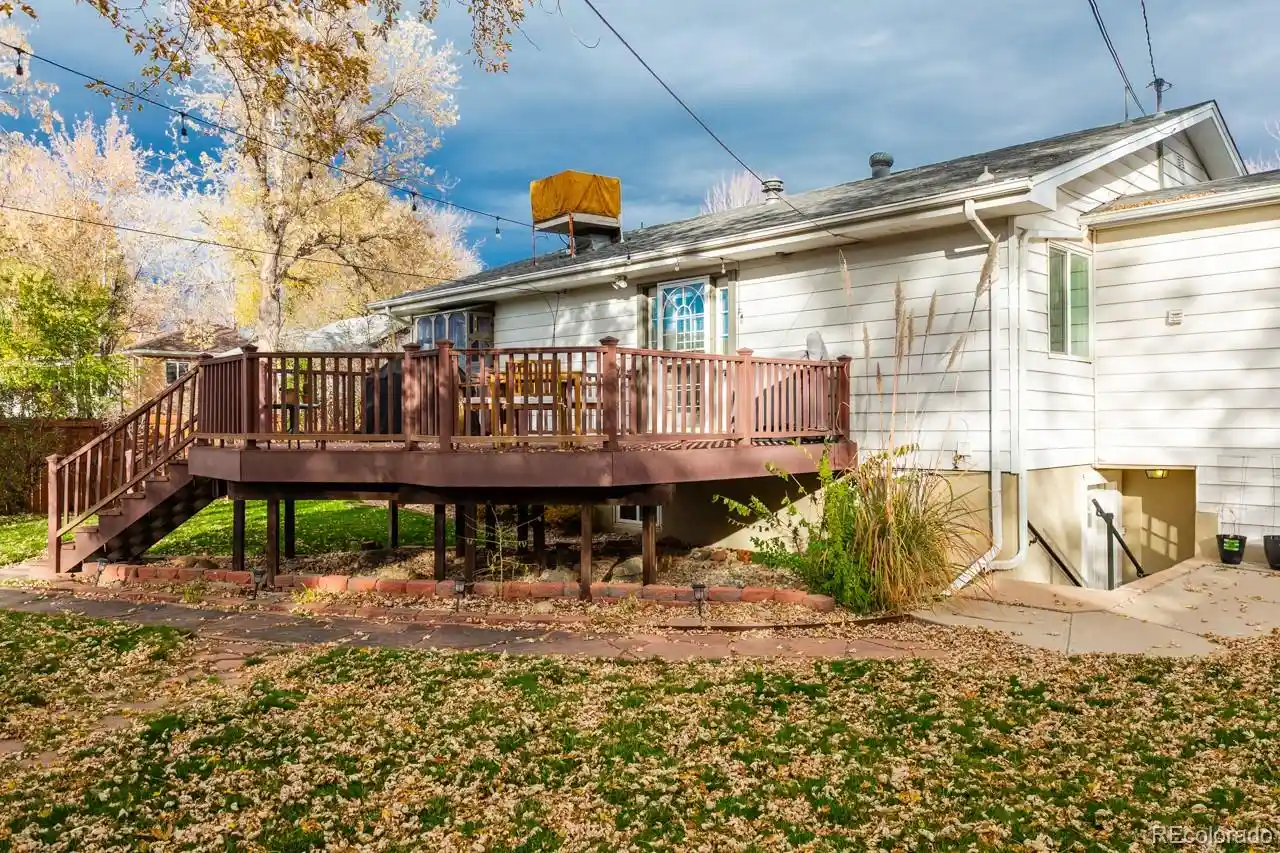 Listing Photo 2 - Condo for sale in 3279 S Pearl St located at 3279 S Pearl St, Englewood, CO 80113 - Unit 3279 S Pearl St