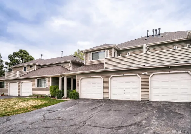 Homes for sale in Aurora, CO | 12560 E Warren Dr #D, Aurora, CO 80014 | MLS# 1835680