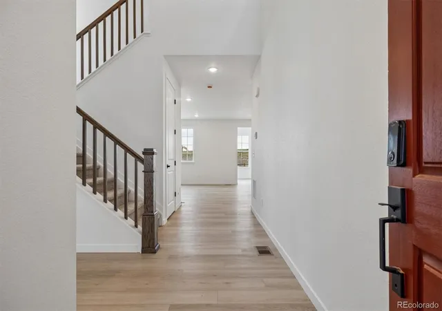 3rd image of 780 Lawson Dr, Elizabeth, CO 80107 | MLS# 7725069