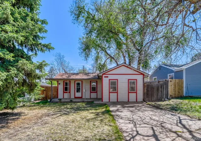 Homes for sale in Englewood, CO | 4218 S Cherokee St, Englewood, CO 80110 | MLS# 8262711
