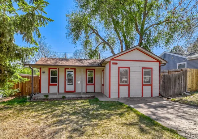 Homes for sale in Englewood, CO | 4218 S Cherokee St, Englewood, CO 80110 | MLS# 8262711