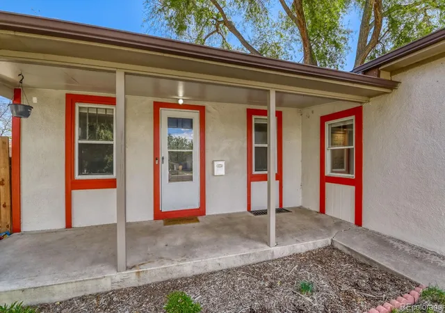 Homes for sale in Englewood, CO | 4218 S Cherokee St, Englewood, CO 80110 | MLS# 8262711
