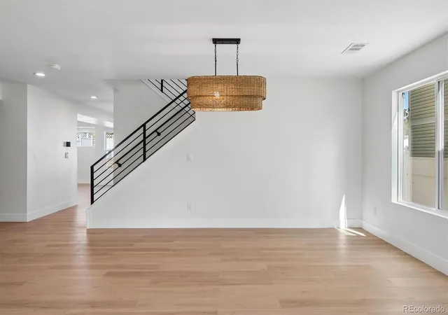 4th image of 5034 Perth Ct, Denver, CO 80249 | MLS# 5619659