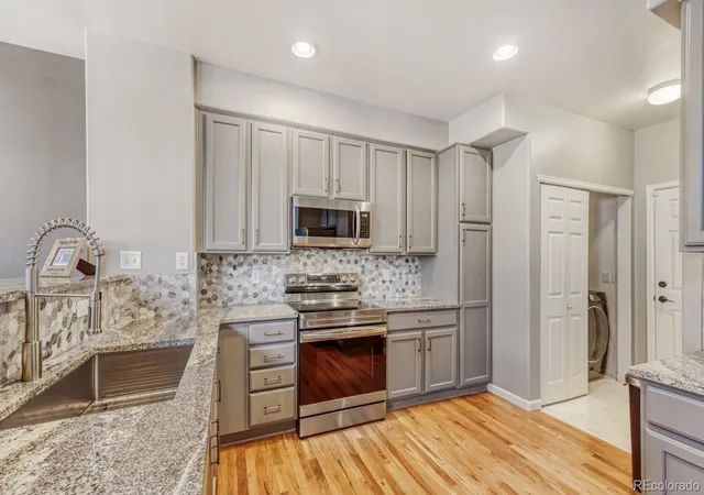 4th image of 6839 S Webster St #E, Littleton, CO 80128 | MLS# 2706258