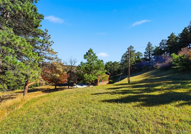 Photo 3 of Single family home for sale at 9287 Ute Dr, Golden, CO 80403 | MLS# 8612405 | Listing updated on 2026-09-21
