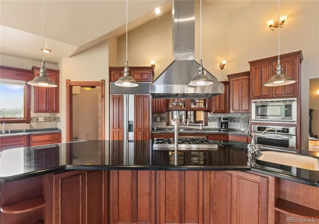 Photo 3 of Mansion for sale at 20045 Royal Troon Dr, Monument, CO 80132 | MLS# 5329750 | Listing updated on 2026-10-11