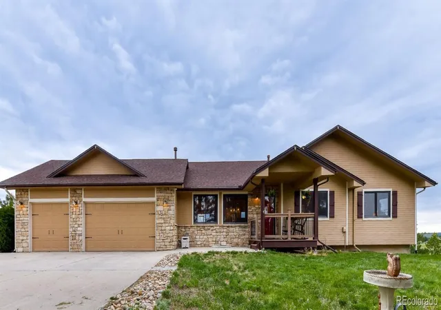 Photo 4 of Single family home for sale at 34422 Cherokee Trl, Elizabeth, CO 80107 | MLS# 1812024 | Listing updated on 2026-09-03
