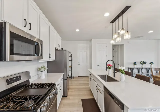 3rd image of 24544 E 37Th Ave, Aurora, CO 80019 | MLS# 6834892