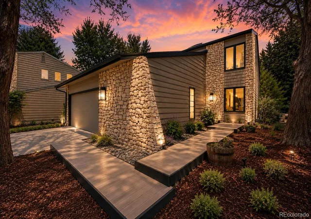 Photo 1 of Single family home for sale at 1581 W Briarwood Ave, Littleton, CO 80120 | MLS# 8752126 | Listing updated on 2026-09-24
