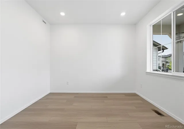 5th image of 2181 S Irvington St, Aurora, CO 80018 | MLS# 7715989