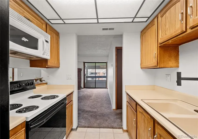 3rd image of 14216 E 1st Dr, Aurora, CO 80011