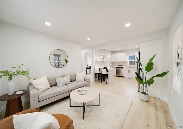 5th image of 257 Hazel Ct, Denver, CO 80219 | MLS# 6094787