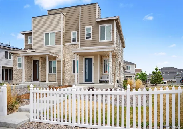 Homes for sale in Aurora, CO | 10 N Trussville St, Aurora, CO 80018 | MLS# 1629242