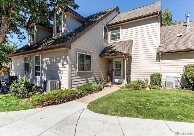 Homes for sale in Aurora, CO | 2152 S Victor St #B, Aurora, CO 80014 | MLS# 2010899