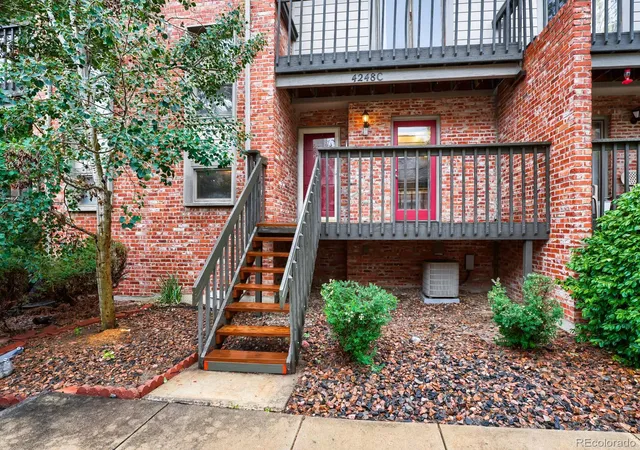 Photo 2 of Townhouse for sale at 4248 S Granby Ct #C, Aurora, CO 80014 | MLS# 5442416 | Listing updated on 2026-09-19