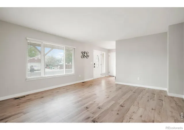 3rd image of 12528 Ash St, Thornton, CO 80241 | MLS# IR1057529