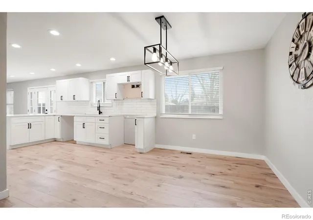 4th image of 12528 Ash St, Thornton, CO 80241 | MLS# IR1057529