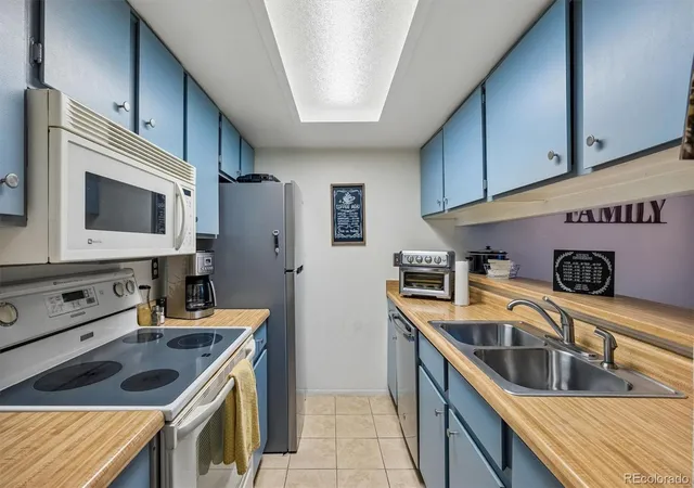 4th image of 7845 Barbara Ann Dr #F, Arvada, CO 80004 | MLS# 9239886