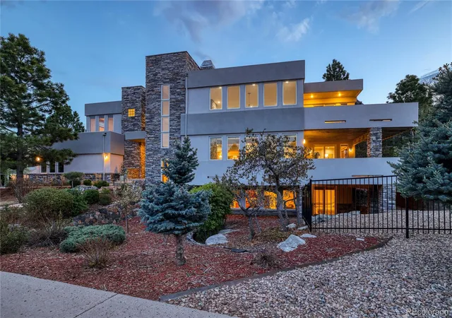 Photo 3 of Sale Pending at 7963 Glen Ridge Dr, Castle Pines, CO 80108 | MLS# 3571322 | Listing updated on 2026-09-23