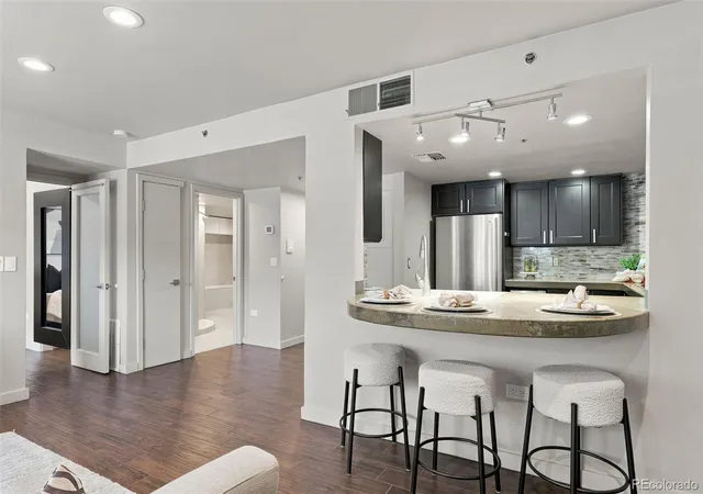 4th image of 350 Detroit St #103, Denver, CO 80206 | MLS# 4803769