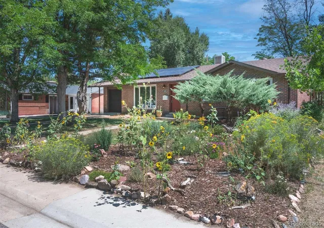 Photo 3 of Single family home for sale at 1630 S Forest St, Denver, CO 80222 | MLS# 4249391 | Listing updated on 2026-08-23