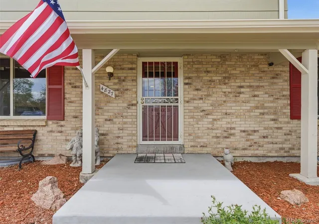 Photo 3 of Single family home for sale at 4827 S Lewis Ct, Littleton, CO 80127 | MLS# 8913359 | Listing updated on 2026-09-01