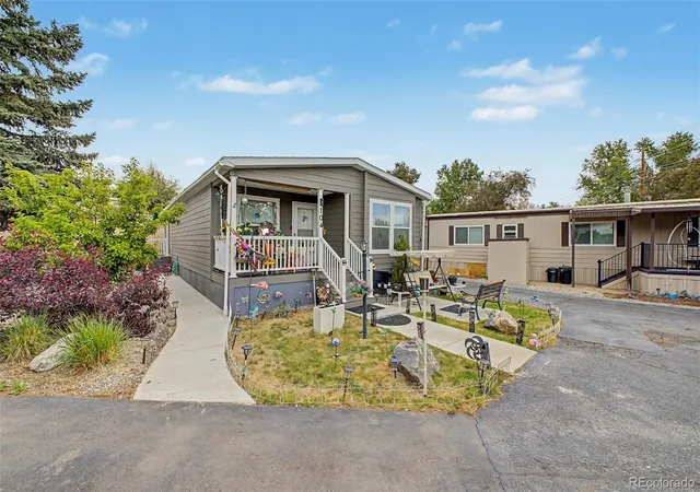 Photo 4 of Manufactured home for sale at 3650 S Federal Blvd, Englewood, CO 80110 | MLS# 4491359 | Listing updated on 2026-10-12