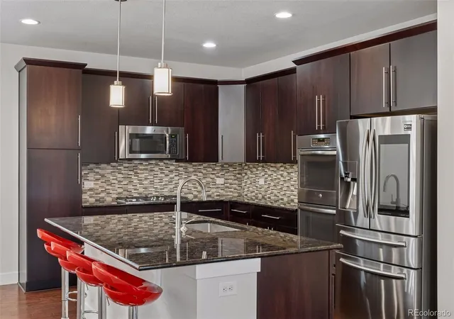 3rd image of 15613 E Broncos Pl, Englewood, CO 80112 | MLS# 5994275