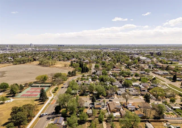 4th image of 910 S Alcott St, Denver, CO 80219 | MLS# 2322071